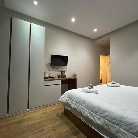 Urban 1 * Tiran