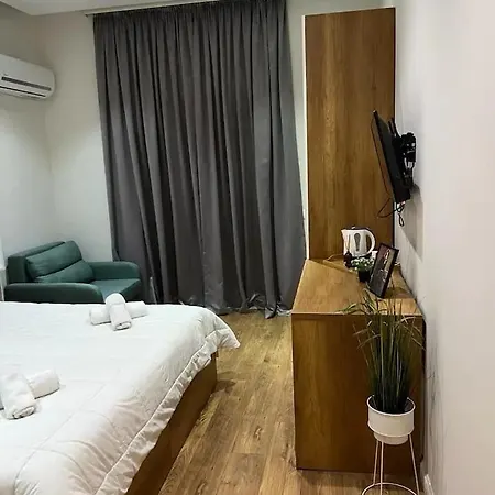 Urban 1 招待所 地拉那